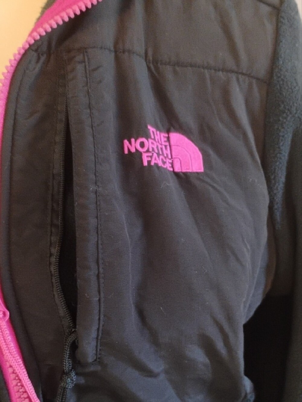Women's Large The North Face Black Fleece Utility Jacket with Pink Trim - Picture 2 of 4